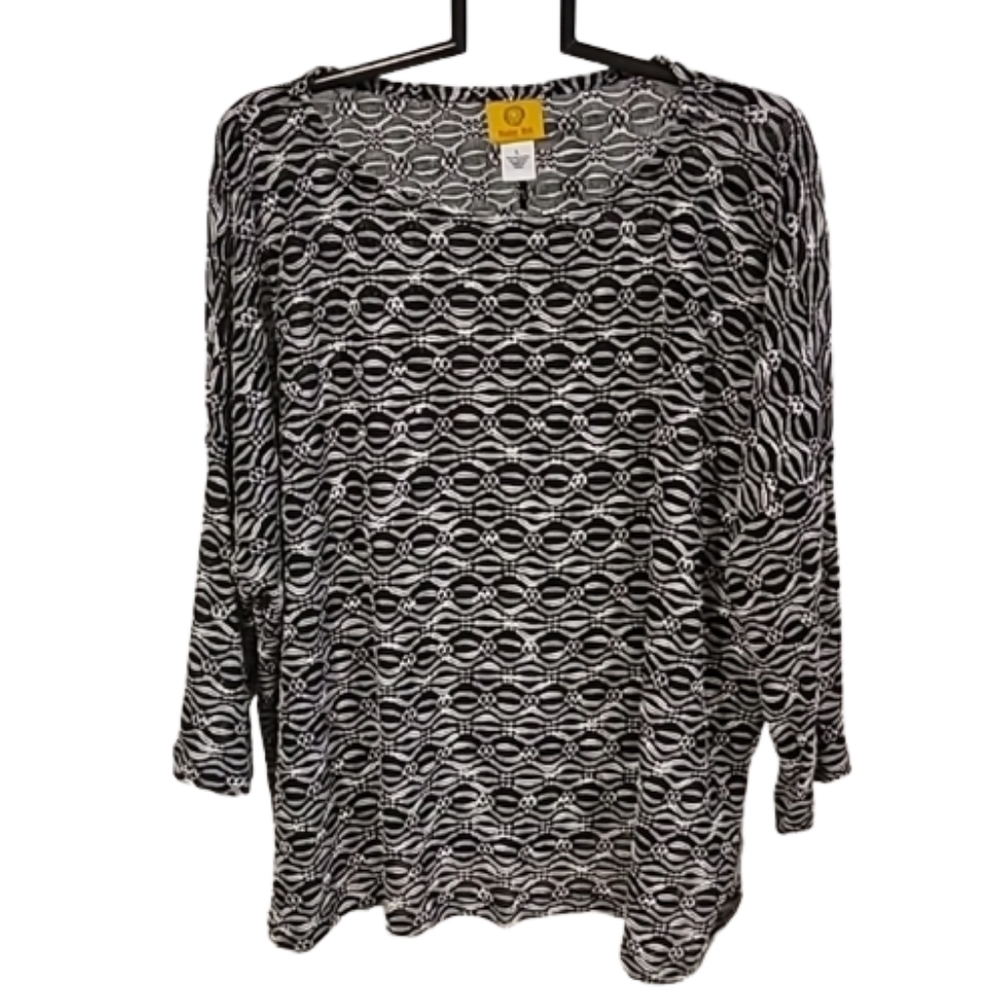 Black and White Patterned Sweater